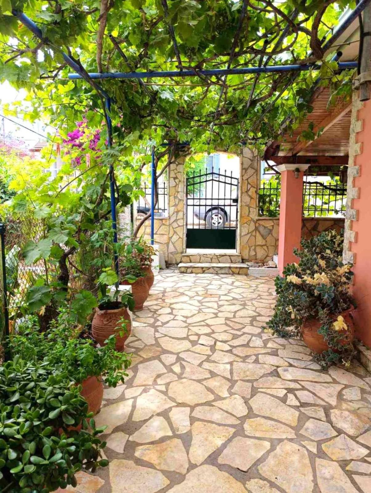 Holiday home Marlene Karavomylos